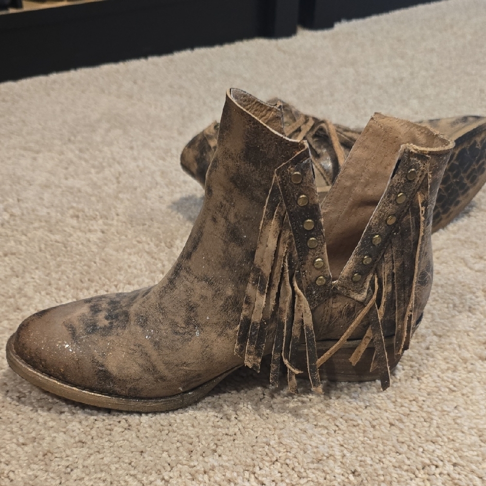 Circle G Brown Fringe Ankle Boots